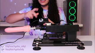 ORGASMO TE CHORROS CON MI MAQUINA FAKASEKISUALÉ - AGATHA DOLLY