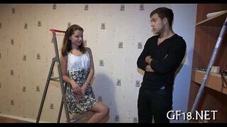 ���ையன் அமர்ந்து வெறித்து