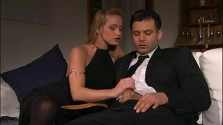 Real Anal med helt Fornøjelse for Pornostjerner Katia Nobili og hendes unge Hingst - (HD Scene)